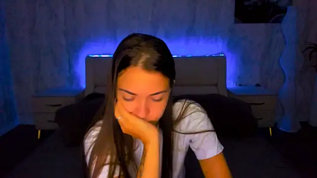 AlexaBarkley чат на живо