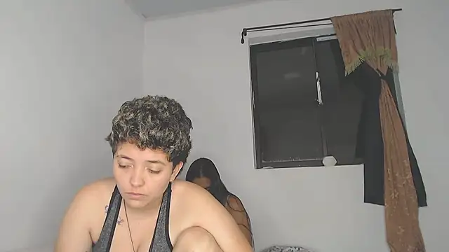 Sala de chat ao vivo de kathy_luisa