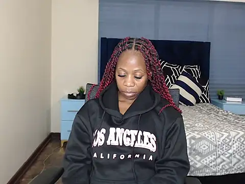 QUEENMANDYY Cameră chat live