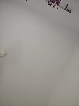Živá chatovací místnost NakedMILFx