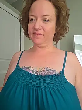 julimonroe Live Chatrum