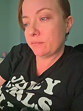julimonroen Live chat-huone