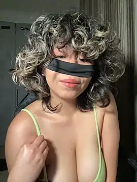 Sala de chat ao vivo de nenalayla