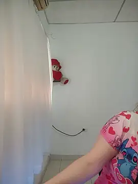 lorenita_88 Adlı Modelin Canlı Sohbet Odası