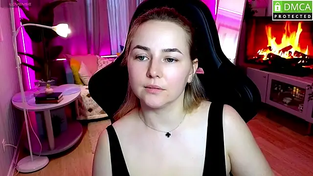 Mira_Mermayd Adlı Modelin Canlı Sohbet Odası