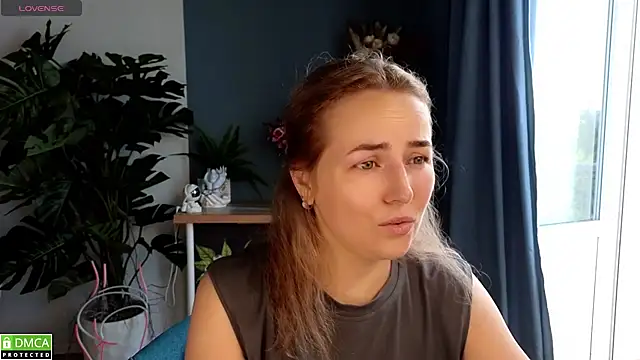 Mira_Mermayd – Naživo chatovacia miestnosť