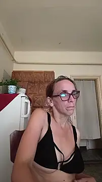 Dettybitch40 লাইভ চ্যাট রুম