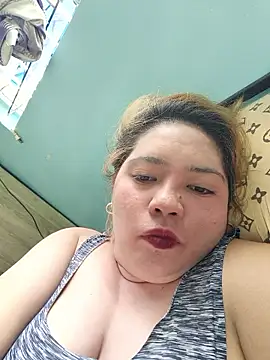 naughtiestmumknky99 Live Chatraum
