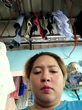 Chat ao vivo de naughtiestmumknky99