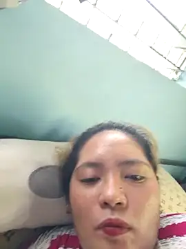 ห้องแชทสดของ naughtiestmumknky99