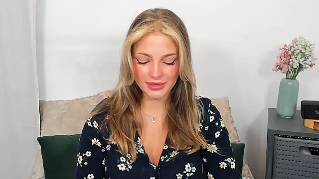 LilyBlondeen Live chat-huone