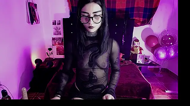 חדר צ'אט בשידור חי של Ardat_Lili69