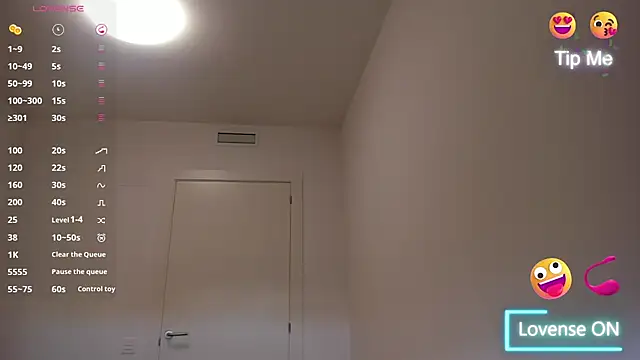 AdaraCruz élő chatszobája