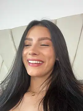 oficialaura's Live Chat Room