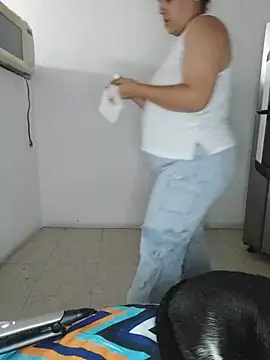 eimmy_dollx Adlı Modelin Canlı Sohbet Odası