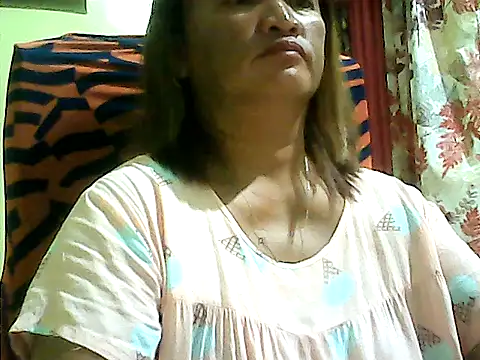 hott_scarlett's Live Chat Room