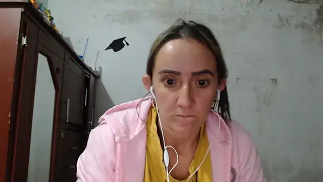 DeepAnal07 Adlı Modelin Canlı Sohbet Odası