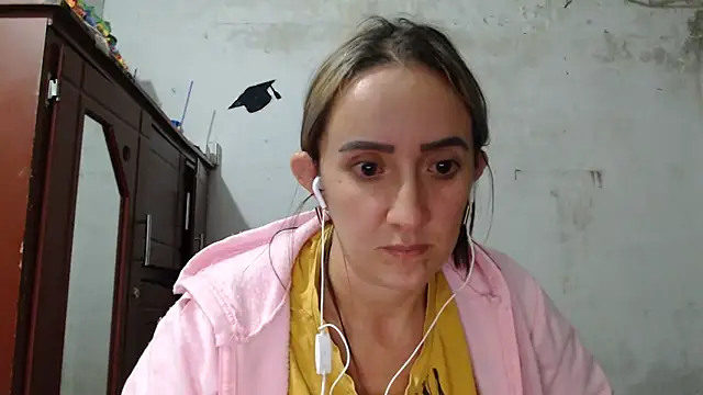 חדר צ'אט בשידור חי של DeepAnal07