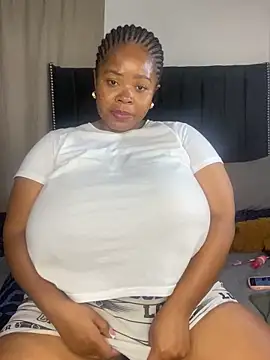 LunaCovenn's Webcam Show