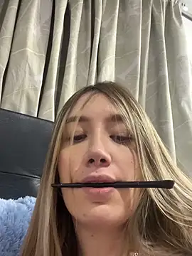 horny__molly_ 실시간 채팅방