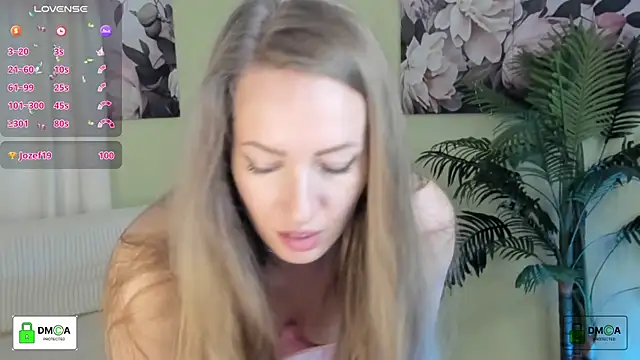 Queenymel Live chatroom