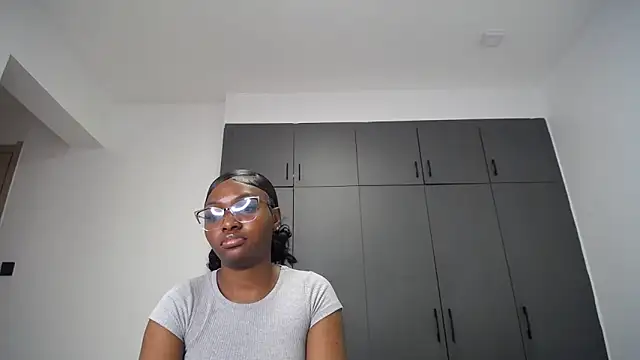 Chat ao vivo de Pretty_Liya08