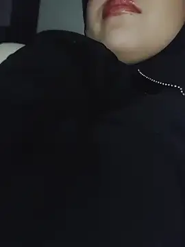 Elinaax's Live Chat Room