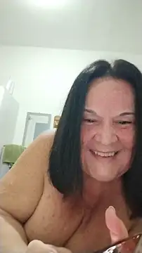 Živá chatovací místnost Yaya_Mineira