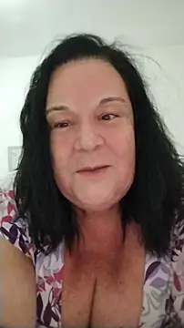Yaya_Mineira লাইভ চ্যাট রুম