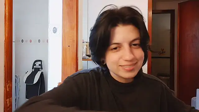 חדר צ'אט בשידור חי של kyslrana