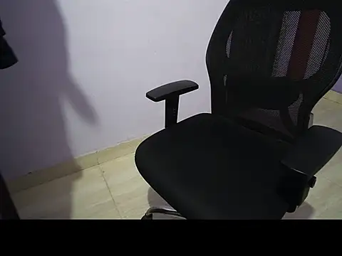 BabyNaina Adlı Modelin Canlı Sohbet Odası