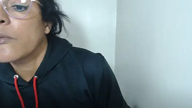 kateleyagrey Adlı Modelin Canlı Sohbet Odası