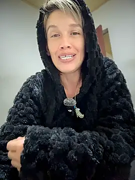 Phòng Chat Trực Tiếp MARILYNMADELENAKOVANOVA