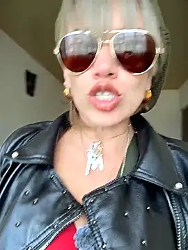 Chat ao vivo de MARILYNMADELENAKOVANOVA