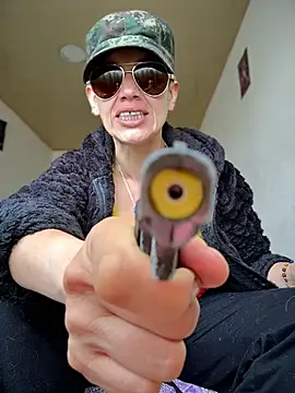 MARILYNMADELENAKOVANOVA Ruang Obrolan Langsung