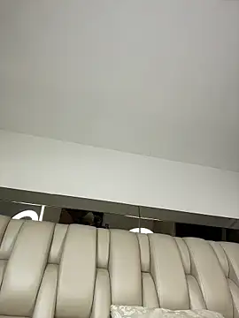 ALISSON_FOXXX1のライブチャットルーム