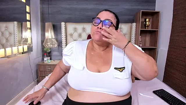 mommy_cute: δωμάτιο απευθείας συνομιλίας