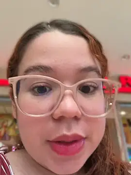 Lucyklein2022 Live Chatraum