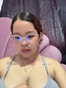 Chat soba uživo modela Lucyklein2022