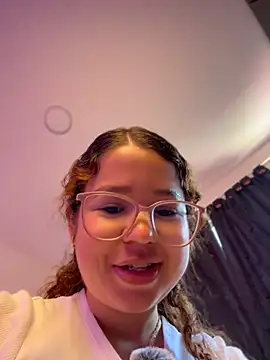 Lucyklein2022 – live chatrum