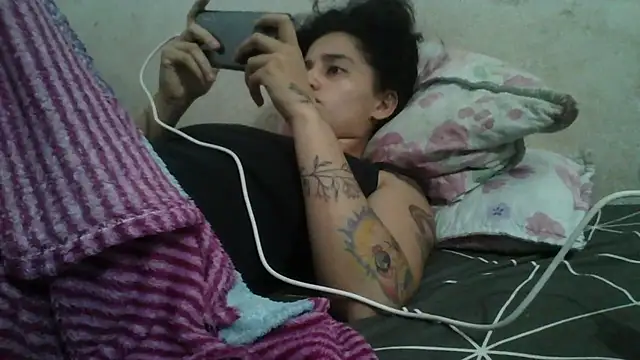 חדר צ'אט בשידור חי של girl_tits