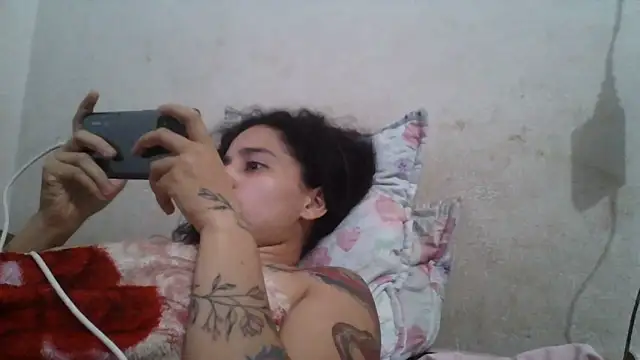 חדר צ'אט בשידור חי של girl_tits