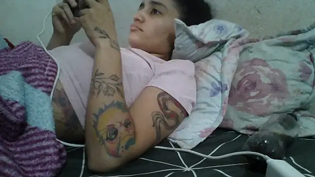 girl_titsn Live chat-huone