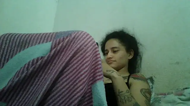 girl_titsn Live chat-huone