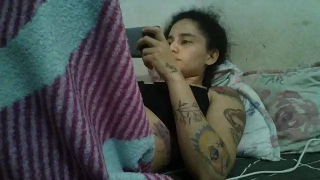 girl_tits' Live Chat Room