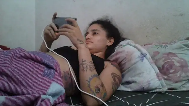 חדר צ'אט בשידור חי של girl_tits