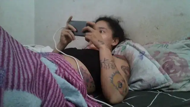 girl_tits Adlı Modelin Canlı Sohbet Odası