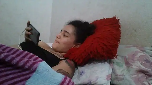 girl_tits Adlı Modelin Canlı Sohbet Odası