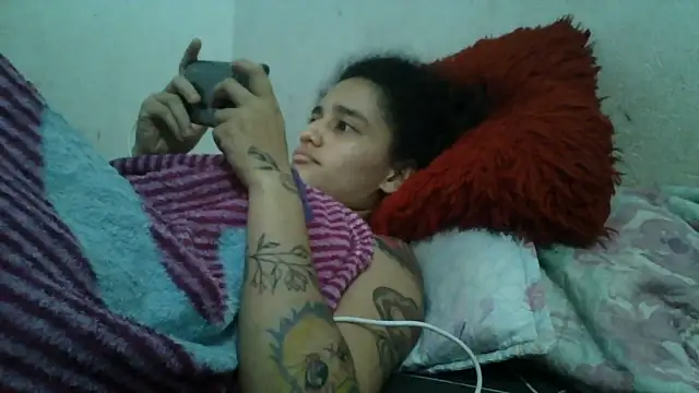 girl_tits Adlı Modelin Canlı Sohbet Odası