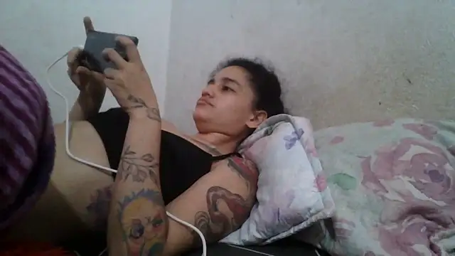 girl_tits' Live Chat Room